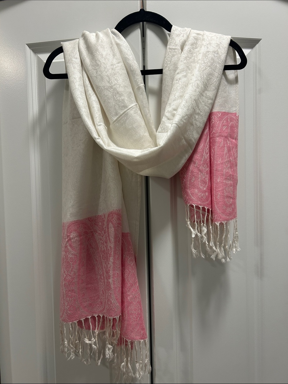 100% Cashmere Elegant Cream and Pink Woven Scarf